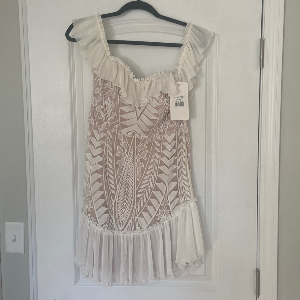 Vici saints & secrets white dress